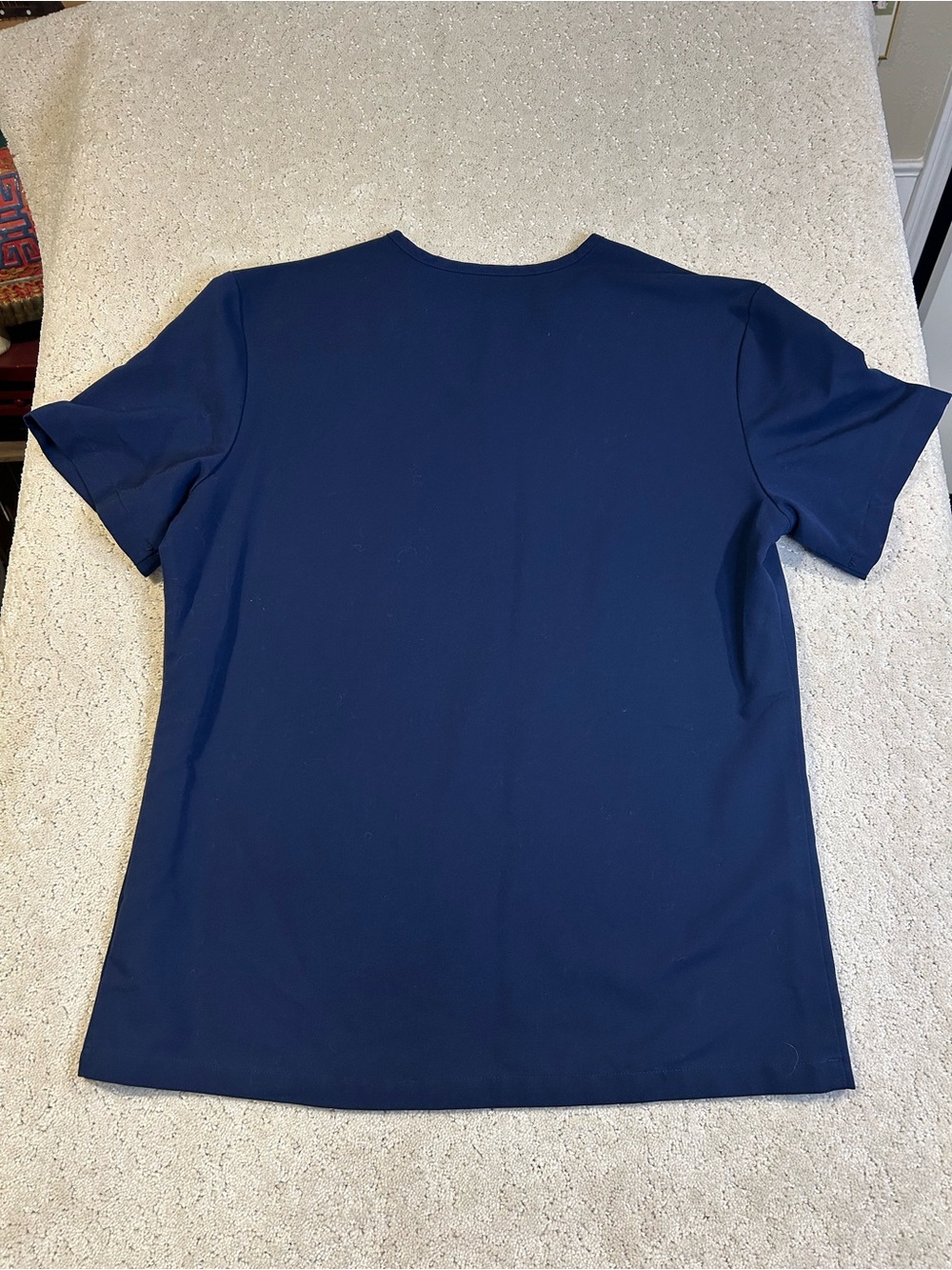 Figs Technical Collection Men's Scrubs Top Size Medium Navy Blue 2 Pocket - Picture 2 of 7